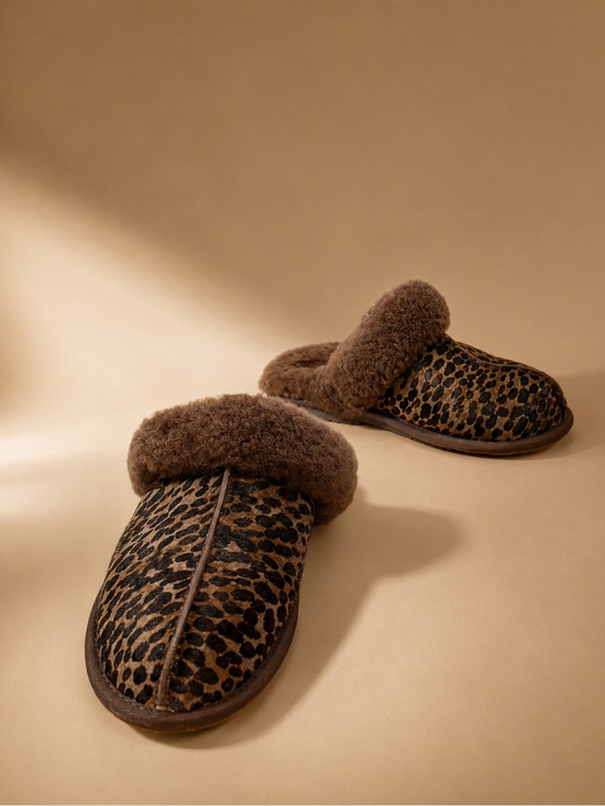 UGG Shoes - UGG Scuffette II Leopard Shearling Slippers Women's Size 9
